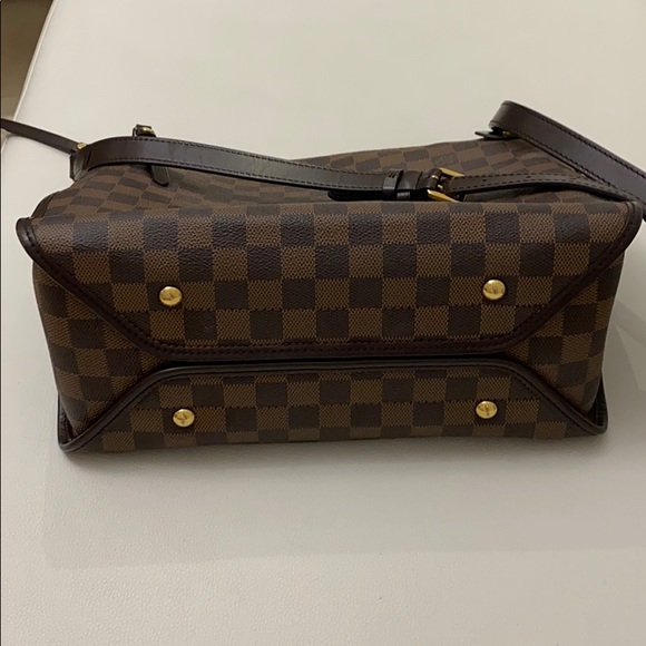 Louis Vuitton Crossbody - Picture 5 of 13